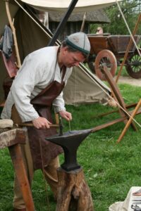 Forgeron à une fête médiévale